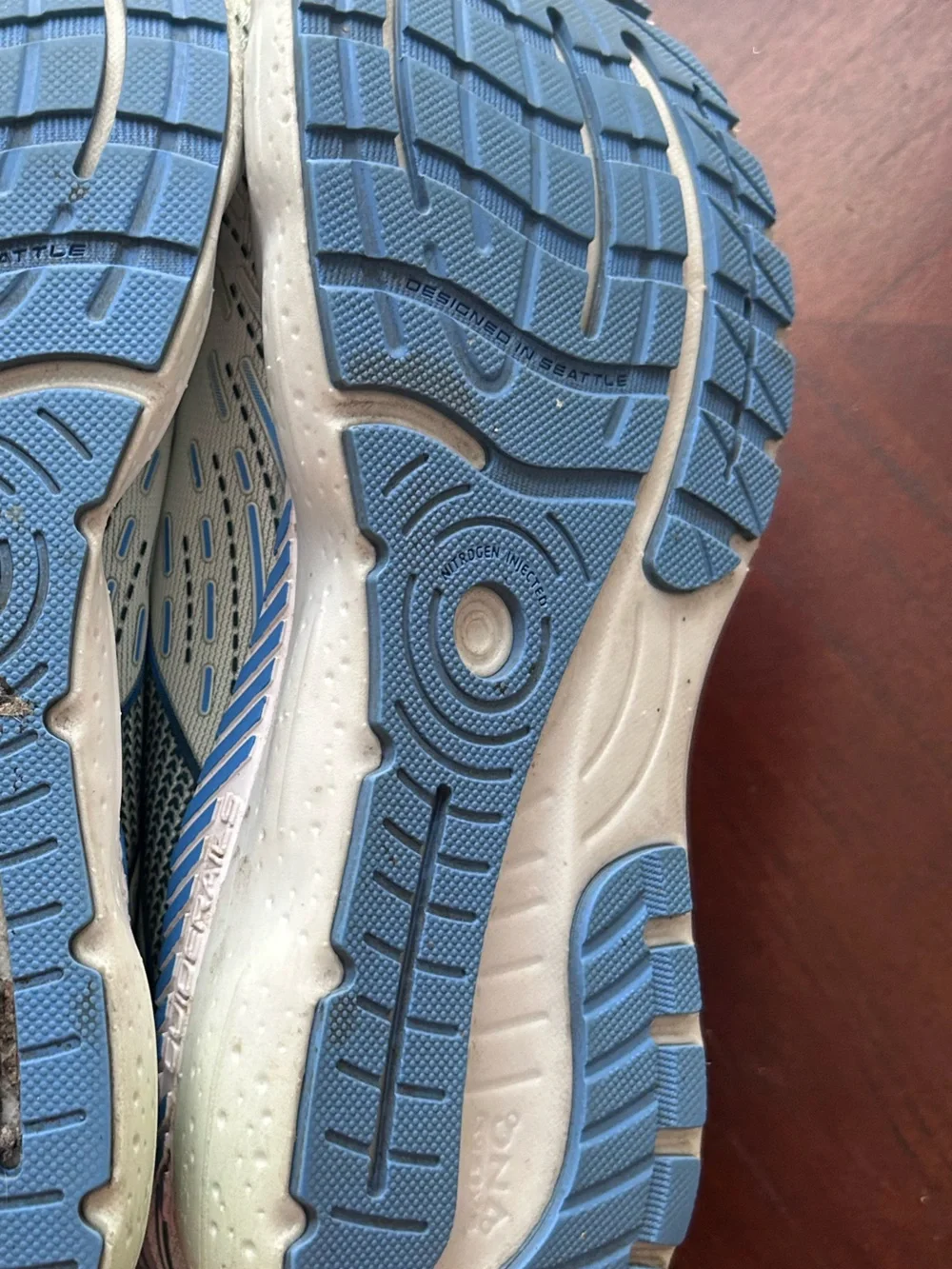 Brooks Women's Glycerin Running Shoes - Light Gray with Blue Accents size 9